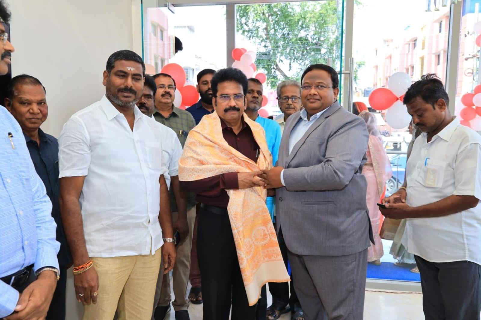 Vantara Suites Vellore Esterno foto