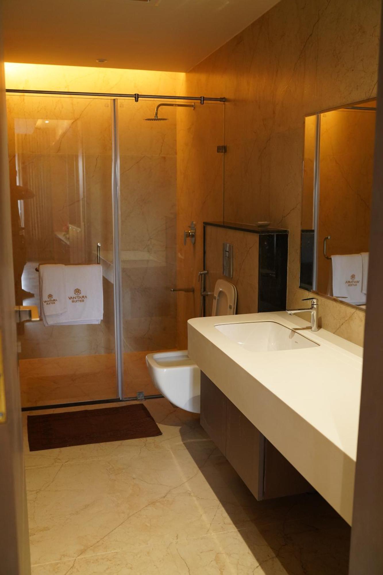 Vantara Suites Vellore Esterno foto