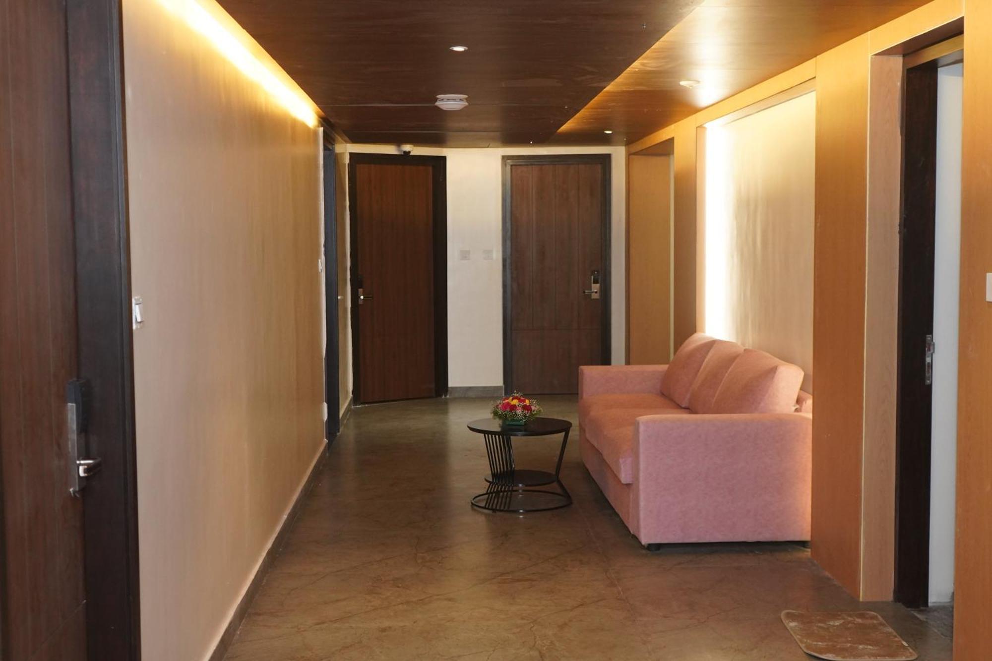 Vantara Suites Vellore Esterno foto