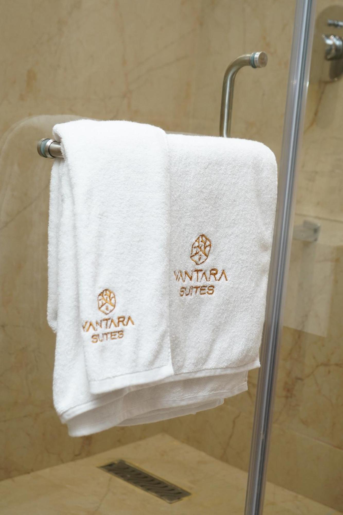Vantara Suites Vellore Esterno foto